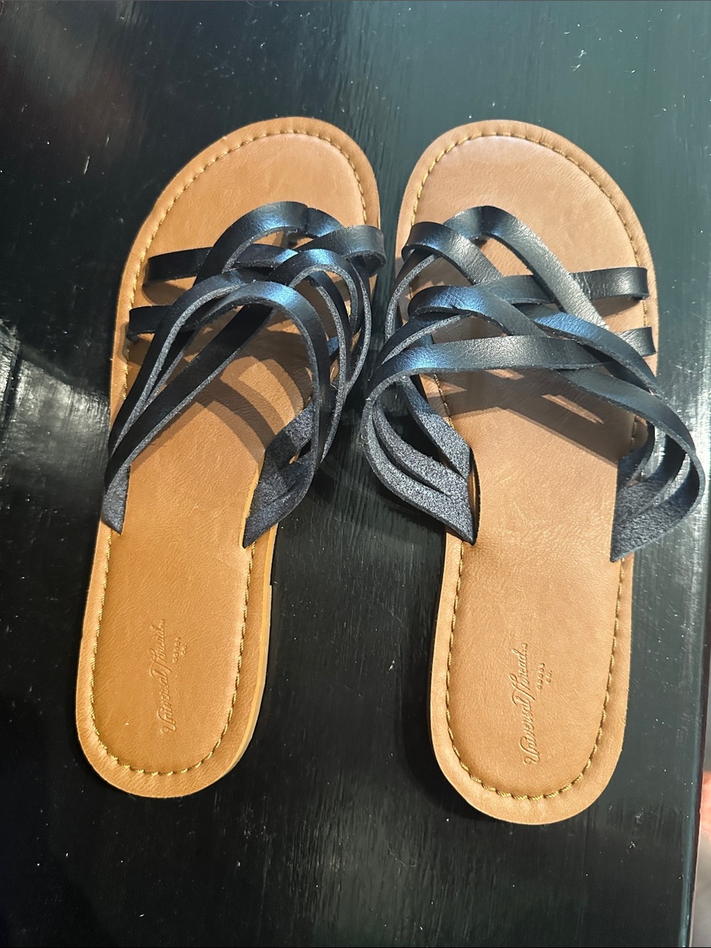 Universal Thread Black Strappy Slide Sandals with Tan Footbed